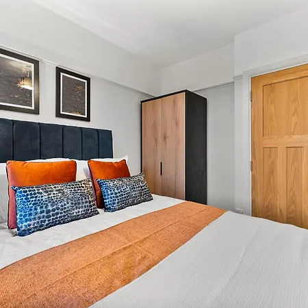 Stylish Boutique House - Garden Будинок відпочинку Бристоль