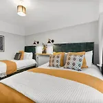 Holiday home Stylish Boutique House - Garden