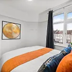Holiday home Stylish Boutique House - Garden *
