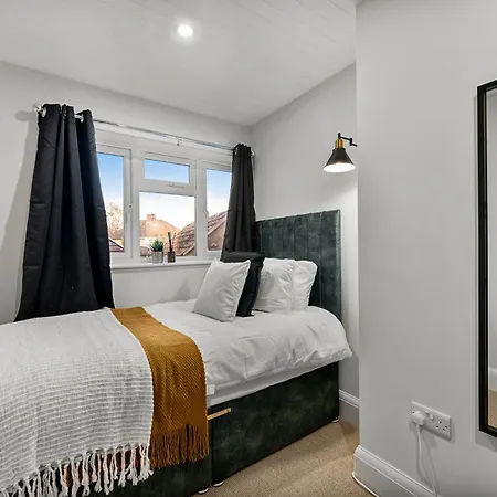 Stylish Boutique Abode - Garden - Sleeps 11 *